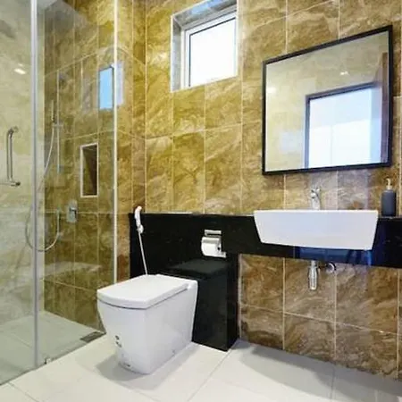 Experience The Coast - Hostahome Suites At Paragon Residence Near Downtown Johor Bahru Exterior photo