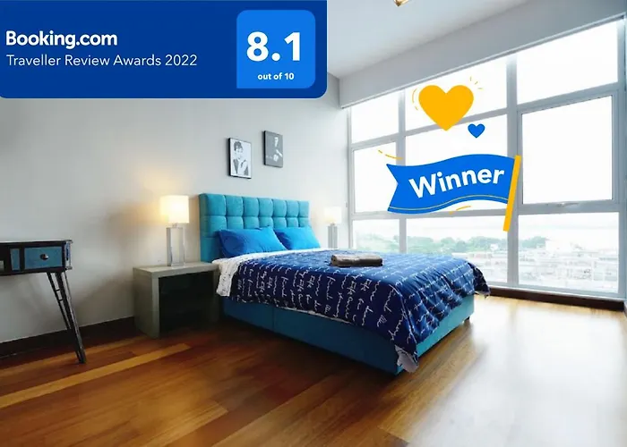 Experience The Coast - Hostahome Suites At Paragon Residence Near Downtown