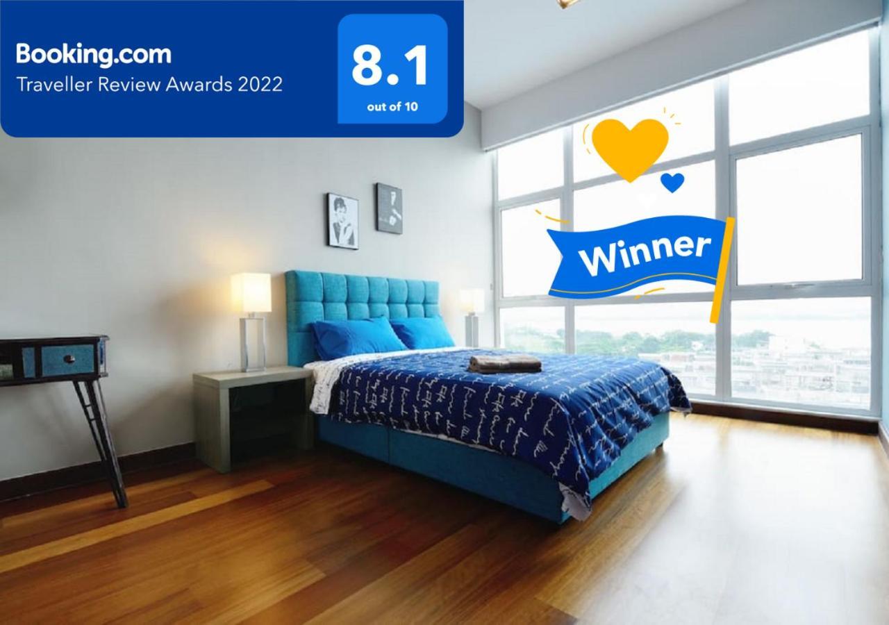 Experience The Coast - Hostahome Suites At Paragon Residence Near Downtown Apartment