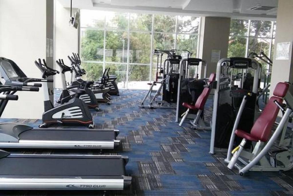 Experience The Coast - Hostahome Suites At Paragon Residence Near Downtown
